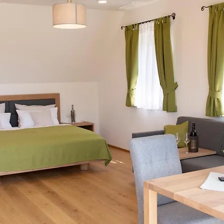 农家乐 Weingut Assigal