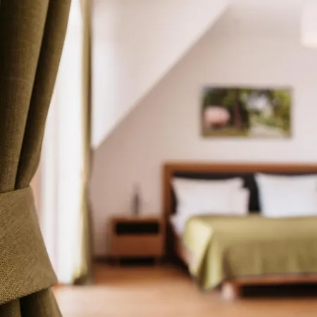 农家乐 Weingut Assigal