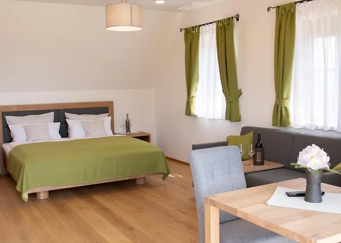 مزرعة للإقامة Weingut Assigal